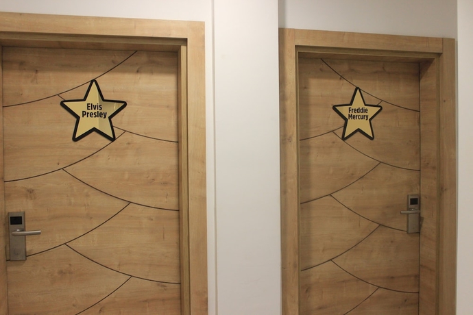Imagen de la habitación del Retro Star Suites. Foto 6