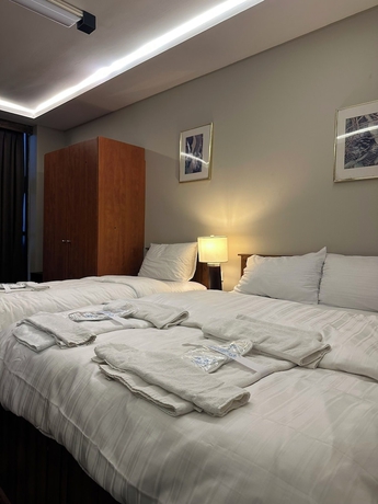 Imagen de la habitación del Reva Miami Hotel Restaurant SPA. Foto 7