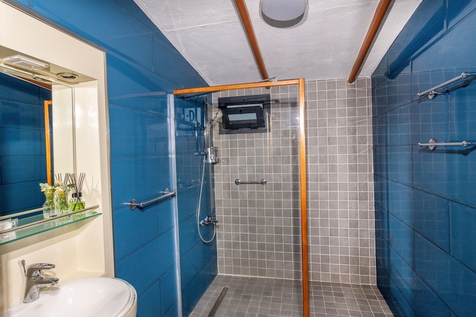 Imagen de la habitación del Reva Miami Hotel Restaurant SPA. Foto 15