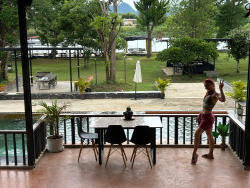 Imagen general del Revolution Kanchanaburi Adventure HQ. Foto 5