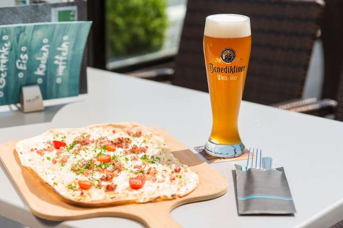 Imagen del bar/restaurante del Rheinterrassen Hotel Café Restaurant. Foto 6