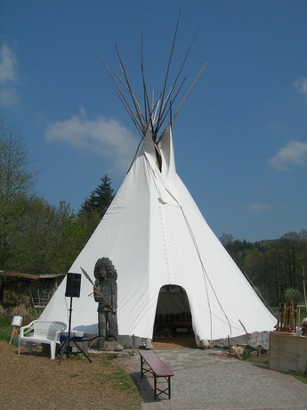 Imagen de la habitación del Rh&ouml;n-Indianer-Hotel. Foto 8