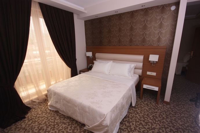 Imagen de la habitación del Rich Royal Hotel. Foto 10