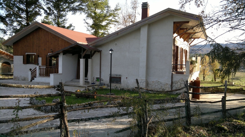 Imagen de los exteriores del Rifugio Del Pettirosso. Foto 11