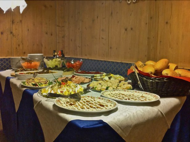 Imagen del bar/restaurante del Rifugio Hotel Eurotel. Foto 6