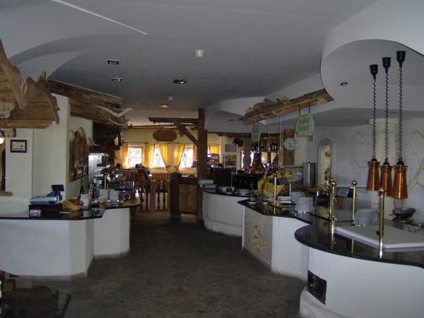 Imagen del bar/restaurante del Rifugio Hotel Eurotel. Foto 7