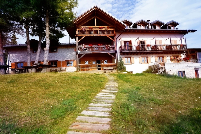 Imagen general del Rifugio Predaia ai Todesci. Foto 1