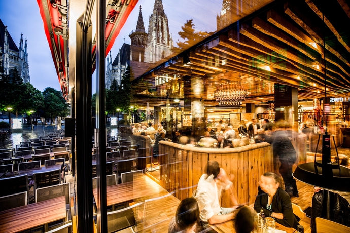 Imagen del bar/restaurante del Riku Hotel Ulm. Foto 11