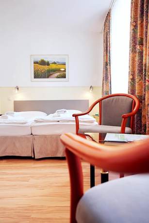 Imagen de la habitación del Ring Hotel. Foto 8