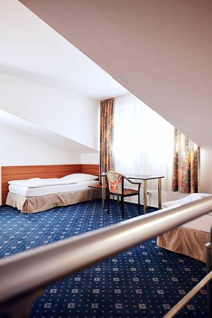 Imagen de la habitación del Ring Hotel. Foto 18