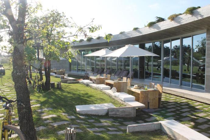 Imagen de los exteriores del Rio Do Prado. Foto 12