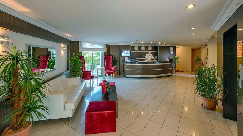 Imagen de los interiores del Risus Hotel Side. Foto 17