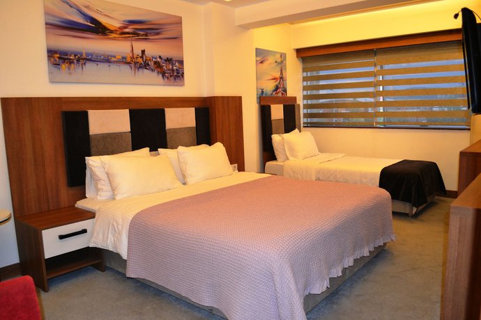 Imagen de la habitación del Rivada Hotel. Foto 15