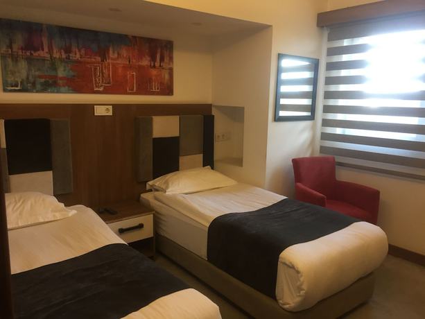 Imagen de la habitación del Rivada Hotel. Foto 18