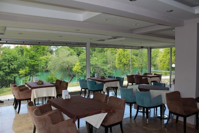 Imagen del bar/restaurante del River Boutique Hotel. Foto 2
