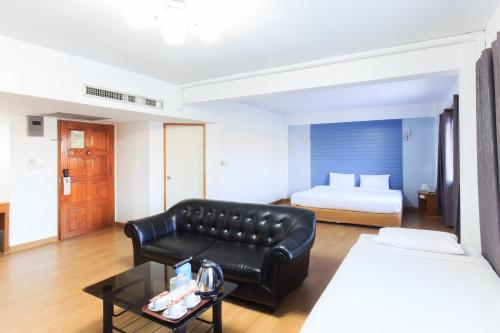 Imagen de la habitación del River Hotel. Foto 6