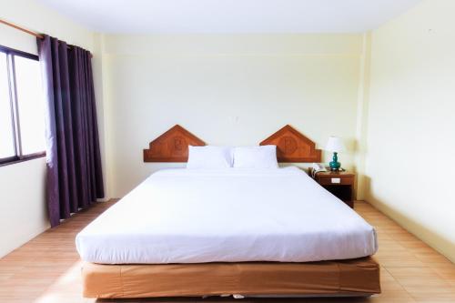 Imagen de la habitación del River Hotel. Foto 7