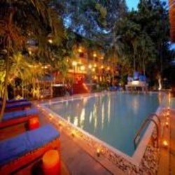 Imagen de la piscina del River Kwai Villa. Foto 6