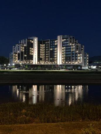 Imagen general del River Walk Sarajevo. Foto 1