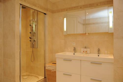 Imagen de la habitación del Riviera Beach Hotel. Foto 9