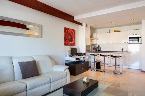 Imagen de la habitación del Riviera Beach Hotel. Foto 11