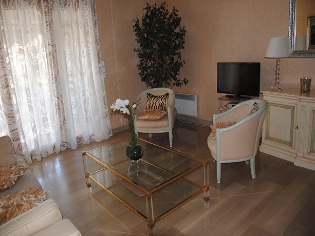 Imagen de los interiores del Riviera Eden Palace. Foto 14