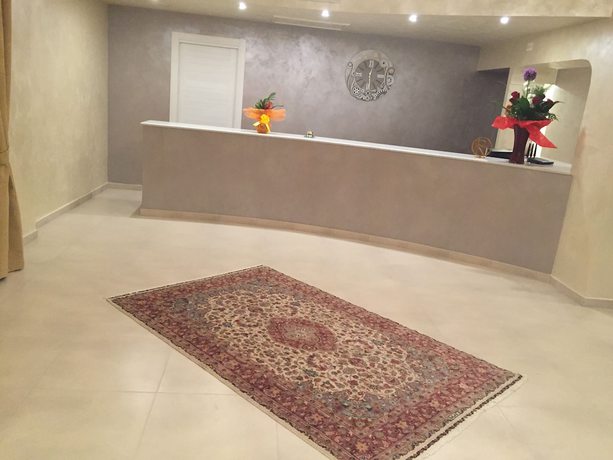 Imagen de los interiores del Riviera Palace. Foto 11