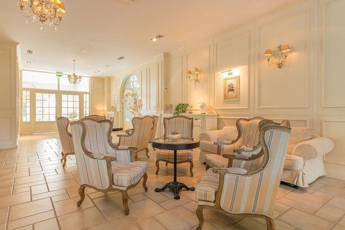 Imagen de los interiores del Riviera Resort Modlin Airport. Foto 20