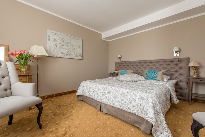 Imagen de la habitación del Riviera Resort Modlin Airport. Foto 16