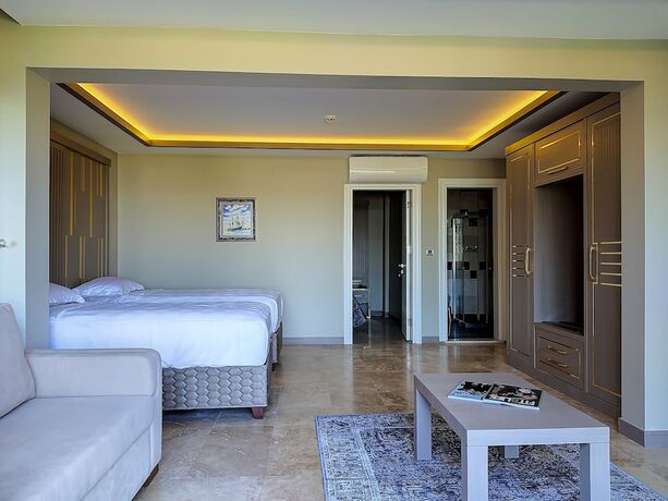 Imagen de la habitación del Roas Hotel. Foto 15