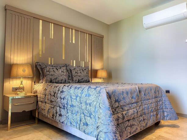 Imagen de la habitación del Roas Hotel. Foto 17