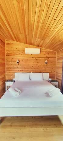 Imagen de la habitación del Rocas Roja Beach Hotel. Foto 9