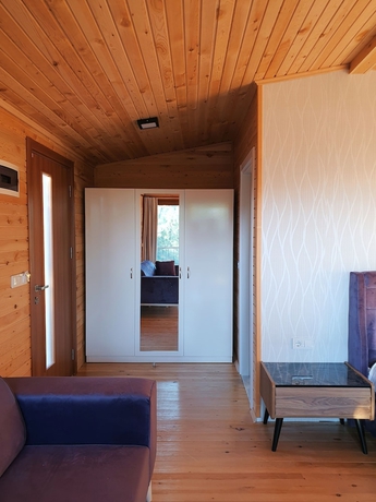 Imagen de la habitación del Rocas Roja Beach Hotel. Foto 12