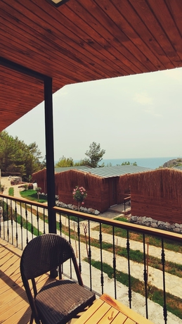Imagen de la habitación del Rocas Roja Beach Hotel. Foto 16
