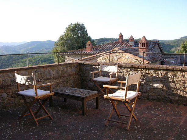 Imagen de los exteriores del Rocca Di Castagnoli. Foto 10