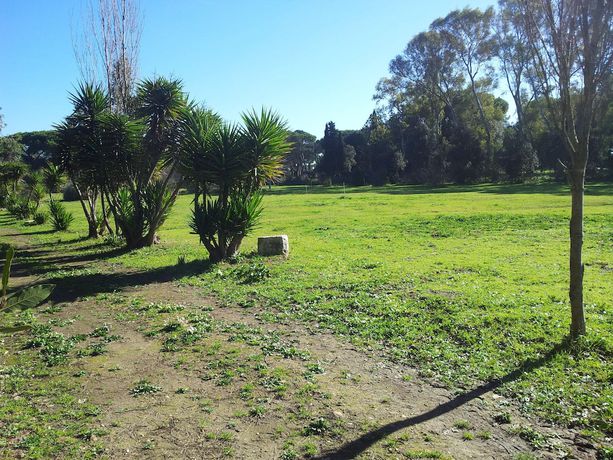 Imagen de los exteriores del Rodrigo de Vivar. Foto 18