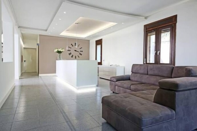 Imagen de los interiores del Ro&egrave; Garda. Foto 12