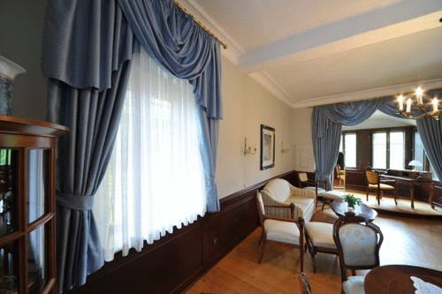 Imagen de la habitación del Romantik Hotel Schloss Hohenstein. Foto 15