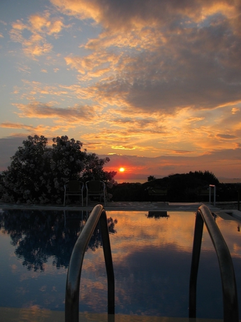 Imagen de la piscina del Romanzza Studios. Foto 15