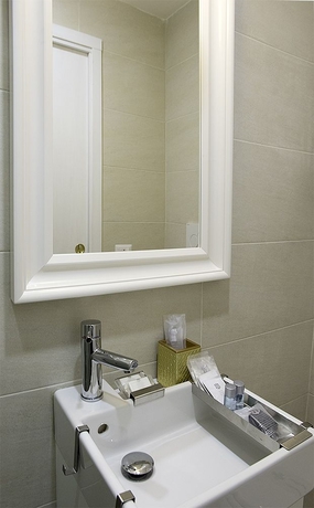 Imagen de la habitación del Rome y Suites. Foto 8