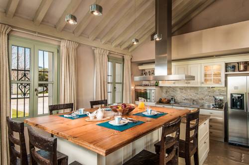 Imagen de los interiores del Ronda Mountain Resort. Foto 11