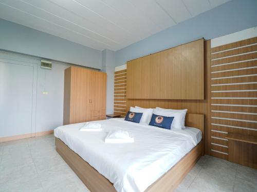 Imagen general del RoomQuest SPS Hotel and Residence. Foto 13