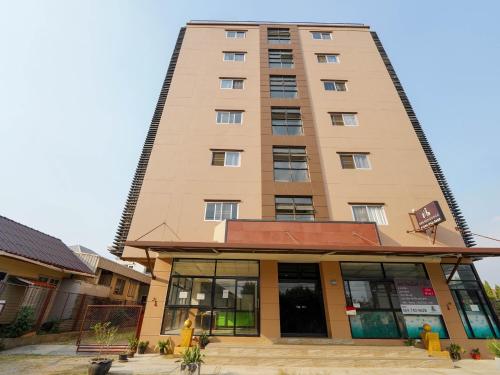 Imagen general del RoomQuest SPS Hotel and Residence. Foto 18