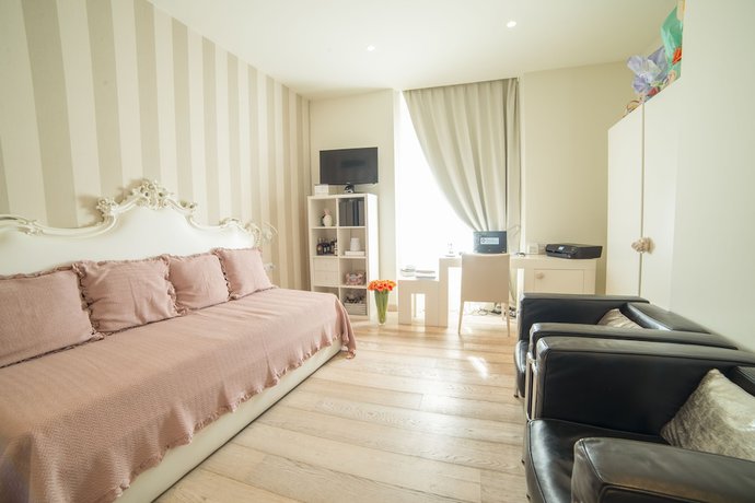 Imagen de los interiores del Rooms Milano Duomo. Foto 20