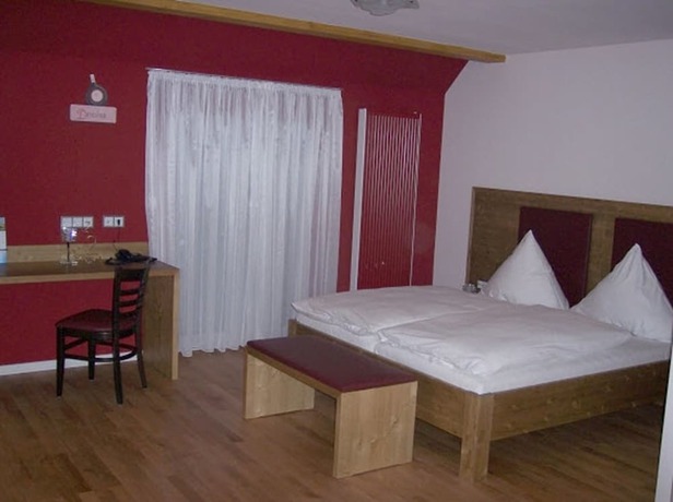 Imagen de la habitación del RotHweinHotel. Foto 7