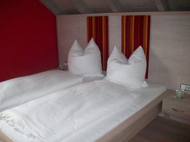 Imagen de la habitación del RotHweinHotel. Foto 17