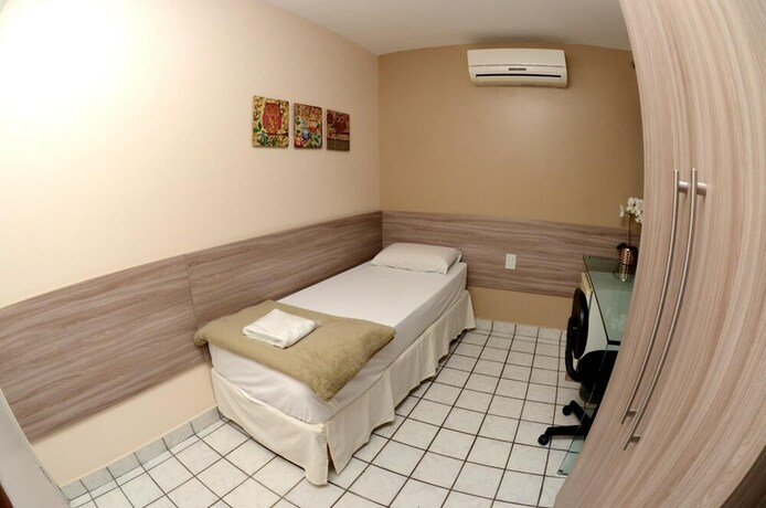 Imagen de la habitación del Rota 232 Hotel. Foto 24
