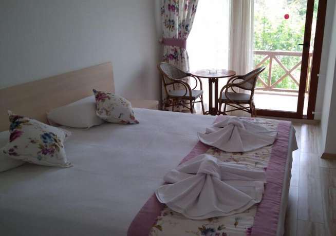 Imagen de la habitación del Rota Hotel. Foto 5