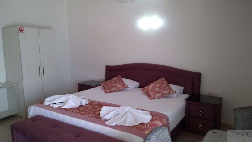 Imagen de la habitación del Rota Hotel. Foto 7