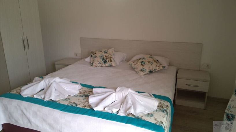 Imagen de la habitación del Rota Hotel. Foto 11